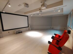 バンドスタジオ兼シアタールーム