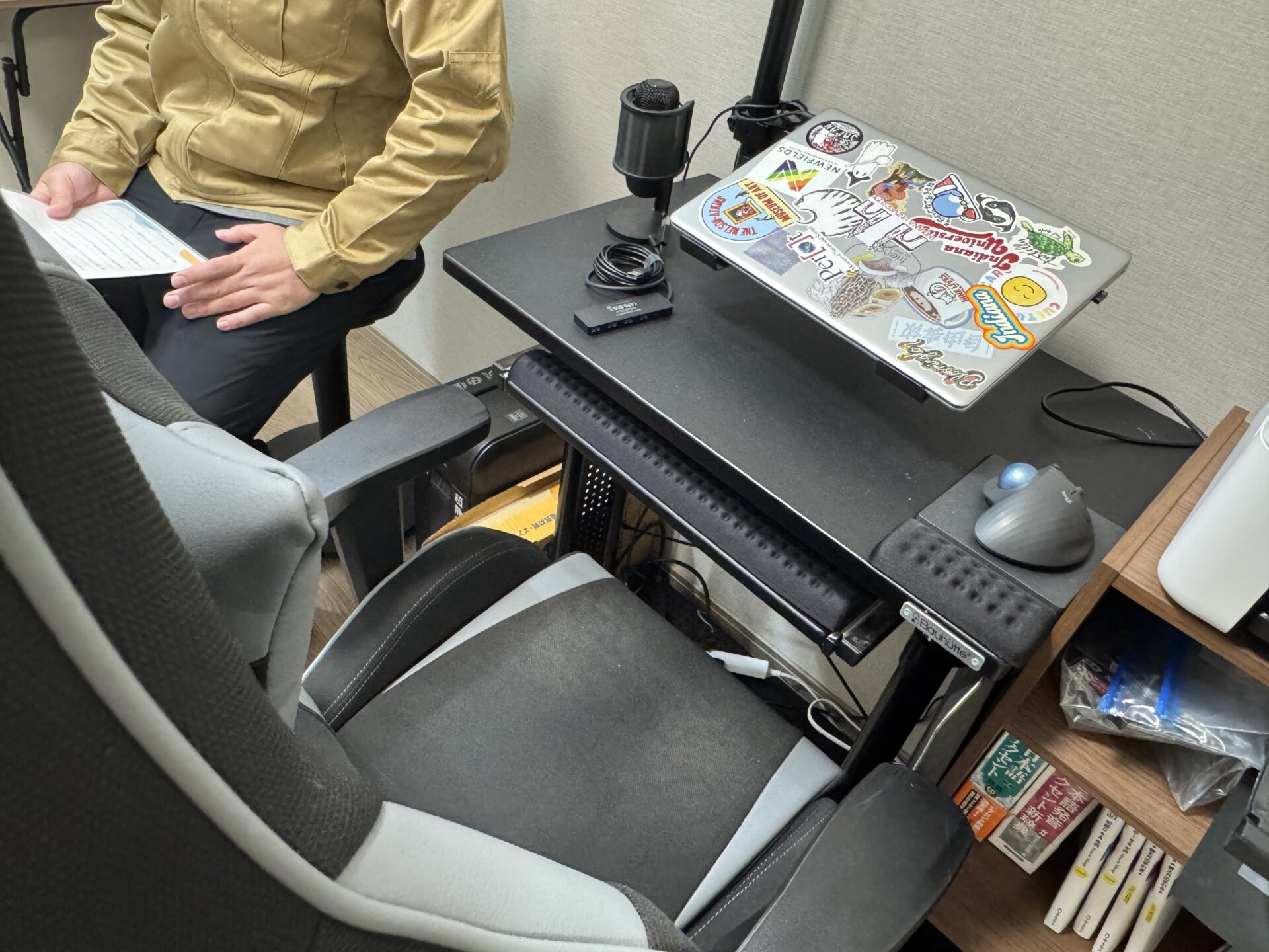 翻訳ボランティア用の作業デスク