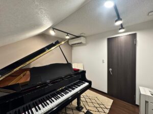 2階に施工したグランドピアノの防音室